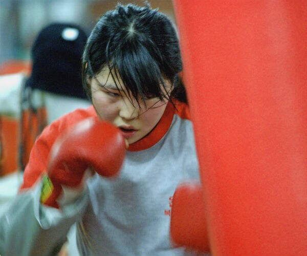 SKorean World Boxing Champ: NKorean Olympians Won't Be Able to Defect 
