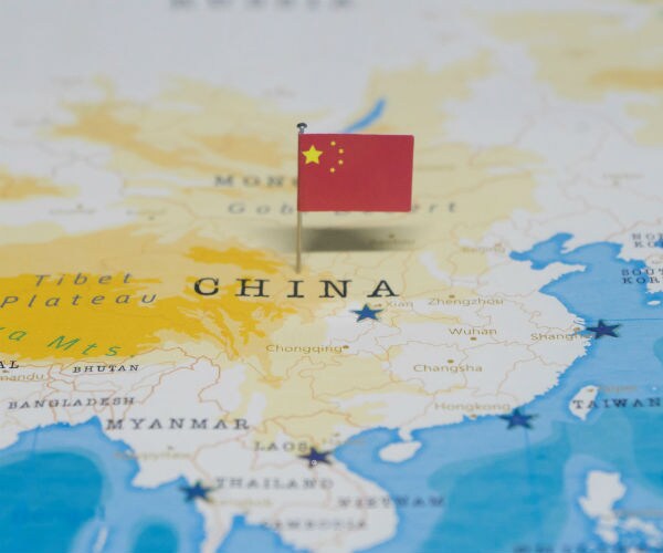 map of china with flag pinpoint