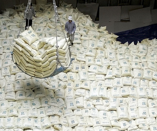 US to Exempt Journalists, Aid Workers from NKorea Travel Ban