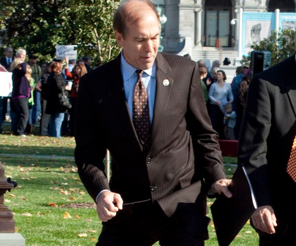 Rep. Scott Garrett Blasts 'Outrageous' Claim: 'I'm Not Anti-Semitic'