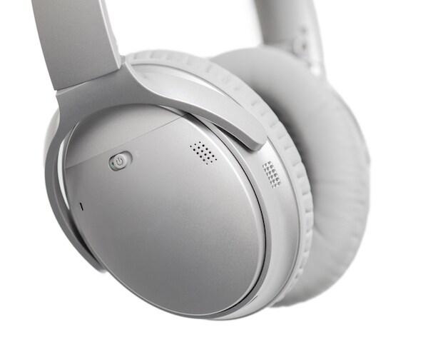 Headphone Hack: Lawsuit Claims Bose Devices Secretly Collect Data