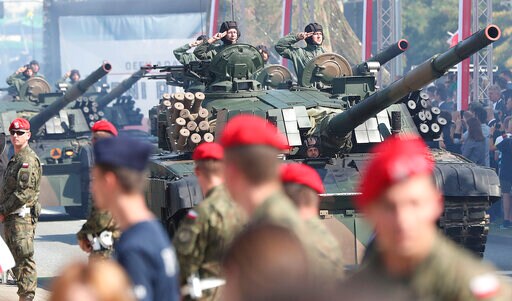 Poland Marks Armed Forces Holiday with Military Parade