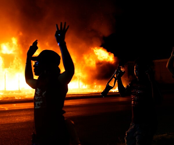 Sheriff: 3 Dead, 2 Wounded in Shooting at Wisconsin Tavern