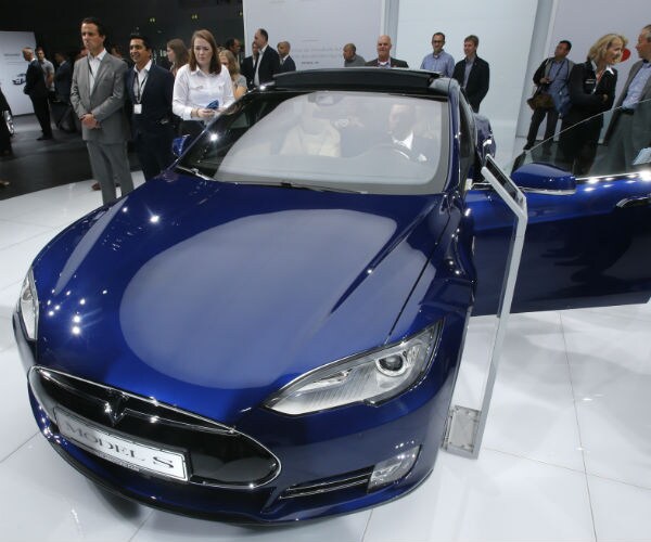 Tesla Posts Quarterly Loss, Model 3 Production on Track