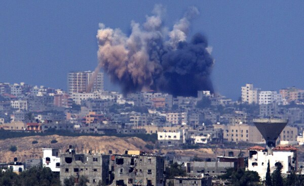 Israel Responds as Hamas Fires Rockets Minutes After End of Truce