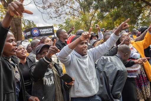 Zimbabwe Police Quash Opposition Courthouse Protest Over Prolonged Detention of Activists