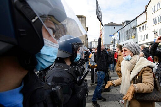 German Government Welcomes Probe into Virus Protest Policing