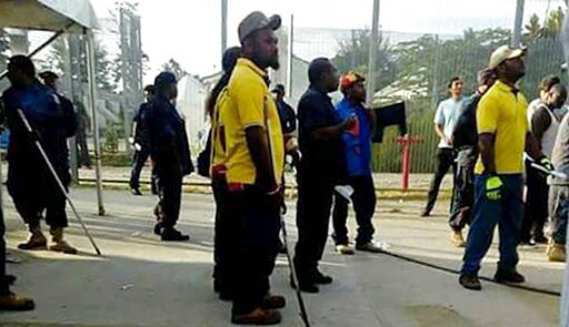 Papua New Guinea Officials Remove Last Refugees from Camp