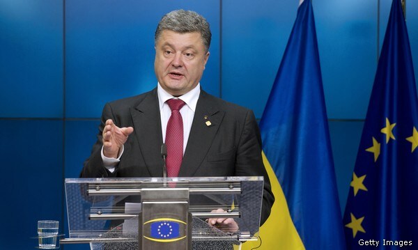 Ukraine's Poroshenko Urges Putin to Tighten Borders after Violence