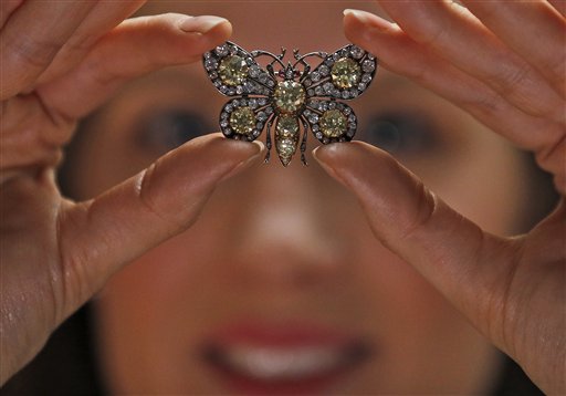 Collection of Elvis-loving Duchess of Devonshire up for Sale