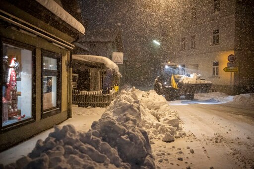 Avalanche Risk in Austria Grows as Snowfall Continues