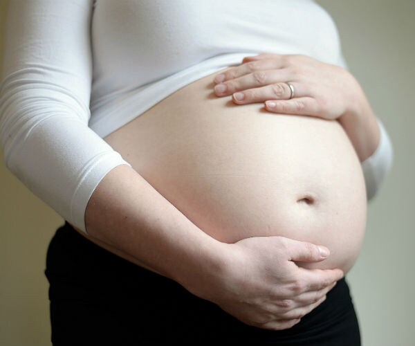 Women in 30s Now Having More Babies Than Younger Moms in US