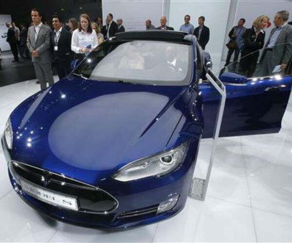 Short-Seller Chanos: Tesla's Management Reminds Me of Valeant