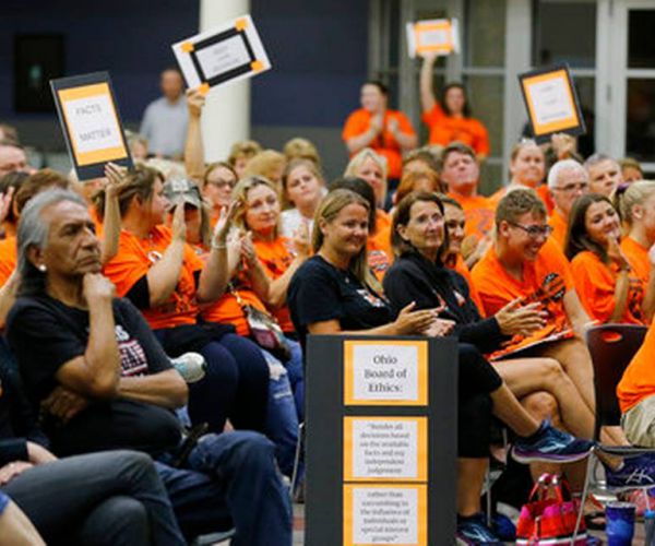 Panel Opts Not to Change School's Redskins Team Name, Mascot