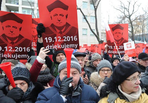 Poland's President Talks with Opposition, New Protests Held