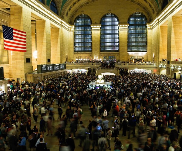 Northeast Storm Kills 3, Leaves Swath Without Power