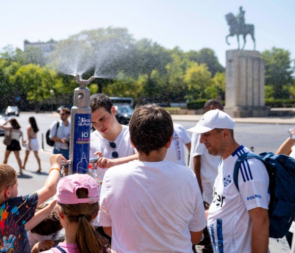 France Shuts Schools, Italy Limits Work Outdoors in 'Exceptional' European Heatwave 
