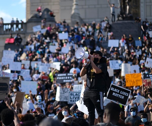hundreds of people protest the death of george floyd in indianapolis