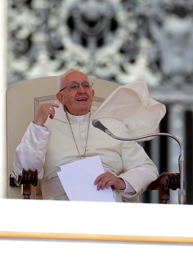 2 More Chilean Bishops Forced to Resign as Pope Cleans House