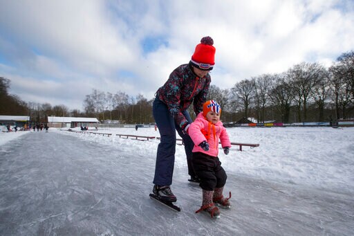 Skating-crazy Dutch Defy Pandemic by Taking to Outdoor Ice