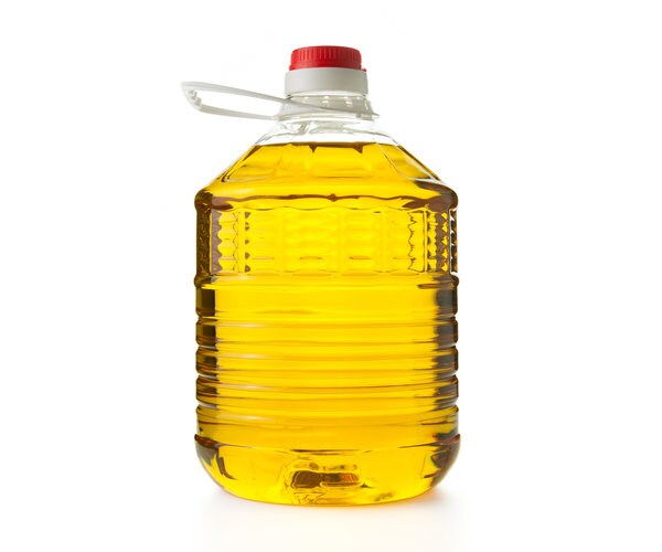 People Are Using Too Much Vegetable Oil Which Is Toxic To Health