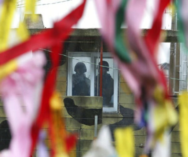 Seoul Pushes for Successful Trump-Kim Talks as North Warns