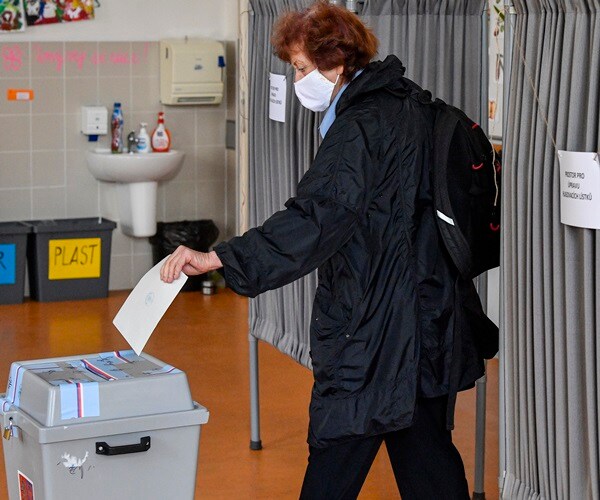 Pre-Election Virus Spike Creates Concerns for Polling Places