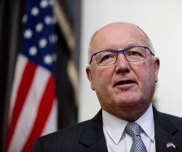 US Ambassador to Netherlands Dodges 'No-go Zones' Questions