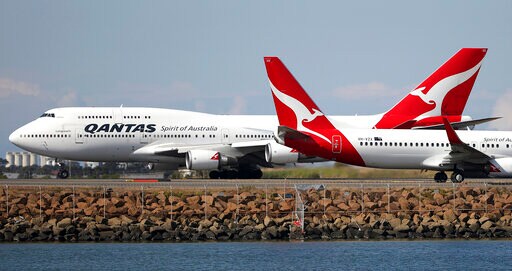 Qantas Cuts Flights to Asia amid Virus Outbreak