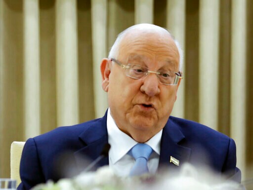 Israeli President Praises UK Rabbi in Veiled Swipe at Corbyn