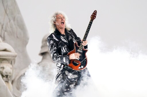 Queen Guitarist Brian May Says he Had a 'minor Stroke' but Can Still Play