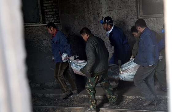 Chinese Coal Mine Fire Follows Earthquake, Killing Dozens