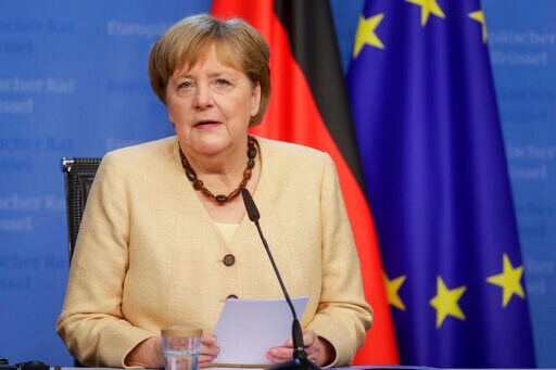 Germany's Merkel Defends Idea of Summit between EU and Putin