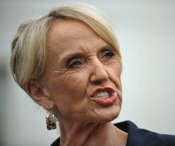 Jan Brewer: Border Tough Trump Protects US From Illegal Aliens