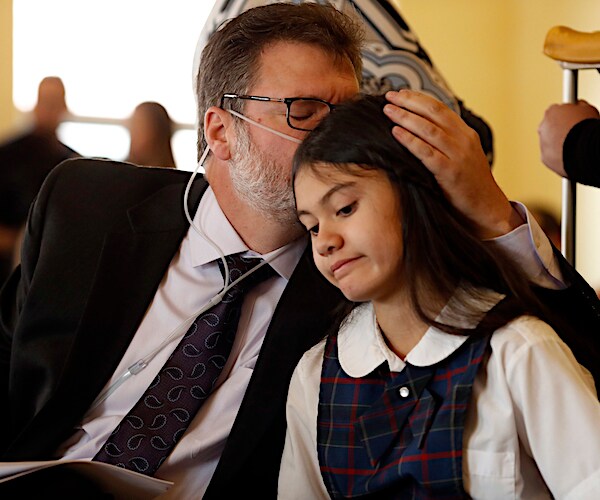 Epileptic 12-Year-Old Girl Sues US Over Marijuana Law