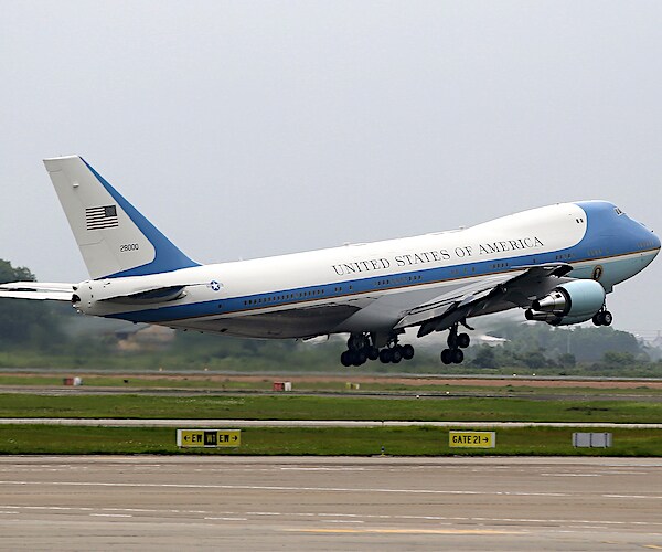 WaPo: 3 Army WH Staffers Probed After Improper Contact With Women in Vietnam