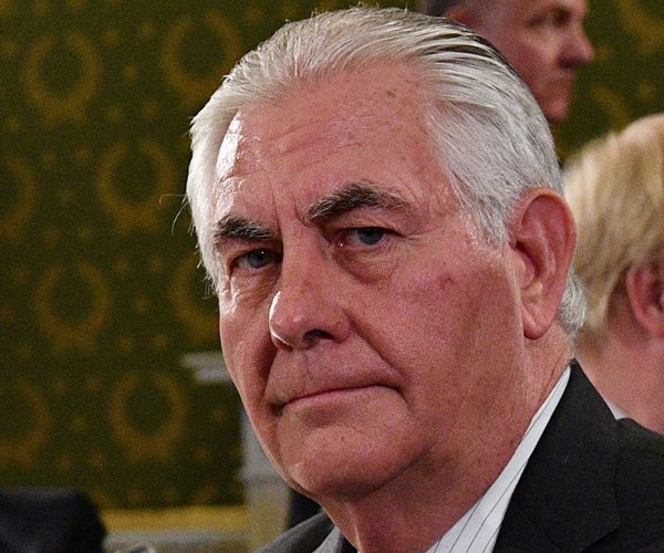 Tillerson: Russia Must Choose Between Assad and US