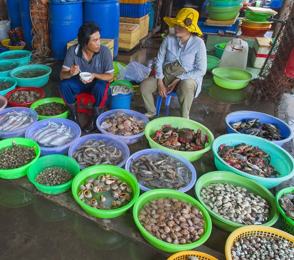 As US Hikes China Tariffs, Vietnam Imports Soar