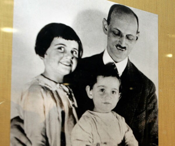 Holocaust Museum Digitizing Letters from Anne Frank's Father