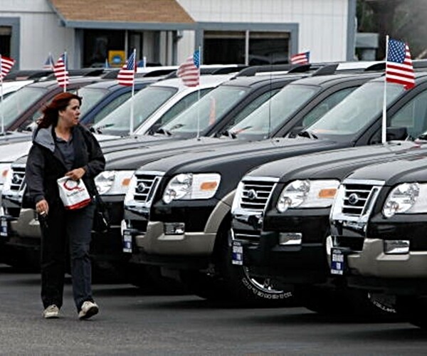 GM Posts US Sales Drop in January, Ford Beats View as Trucks Roar