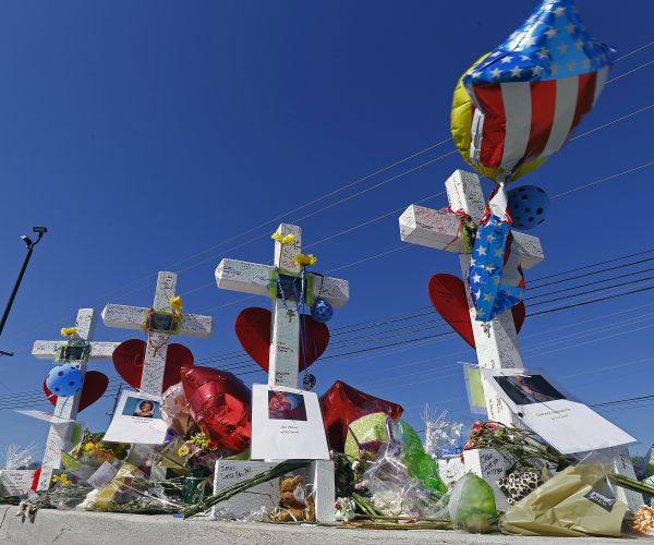 Mother of Waffle House Victim Accepts Daughter's Degree Posthumously 