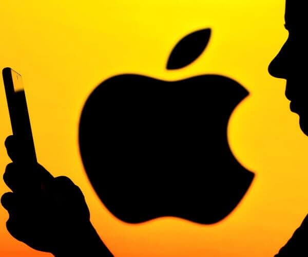 Apple Beats Even as iPhone, China Sales Fall Short