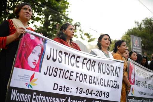 Protesters in Bangladesh after Girl Is Burned to Death