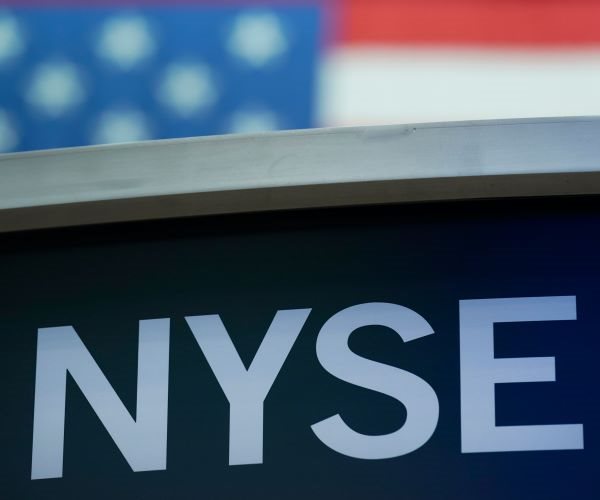 Wall St Closes Lower After Another Day of Mixed Trading