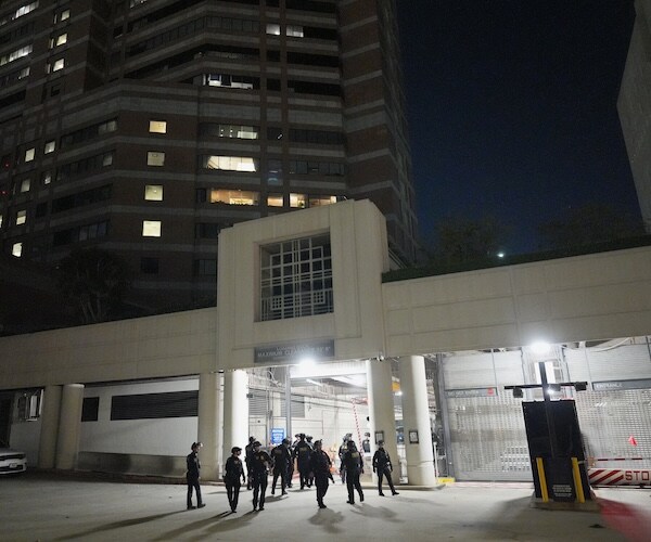 Judge Blocks Trump Ban on Surprise Detention Center Visits