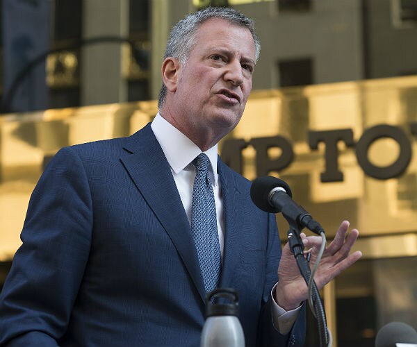 NYC Mayor Bill de Blasio Urges Protesters to 'Fight Back' Against Trump