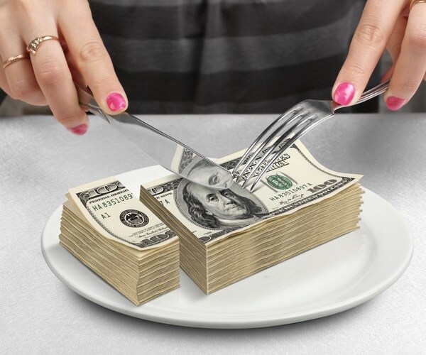 Analysts Cut S&P 500 Profit Estimates by Most Since Jan.