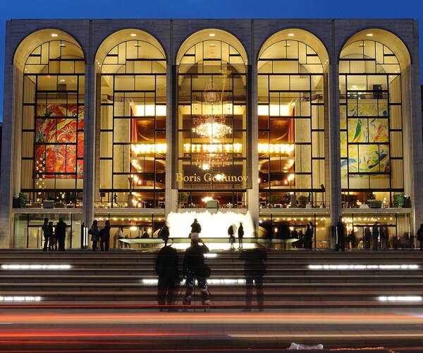 Met Show Cancelled After Powdery Substance Dumped in Orchestra Pit