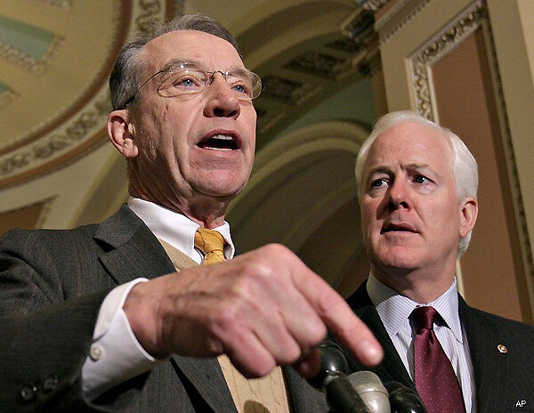 Critics: Immigration Bill Gives White House Too Much Latitude