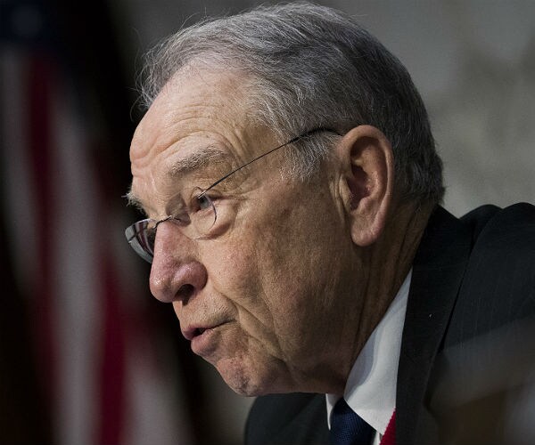 Sen. Grassley Threatens to Call on Pruitt to Quit Over Ethanol